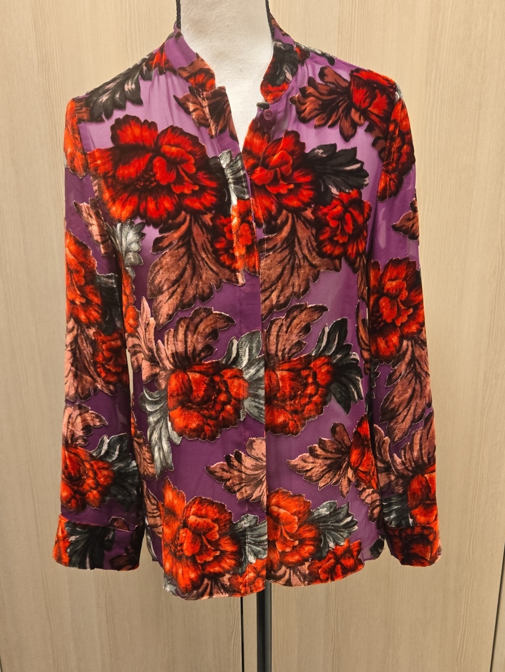 Alice + Olivia Purple Button-Down Silk & Velvet Shirt with Red Floral Print